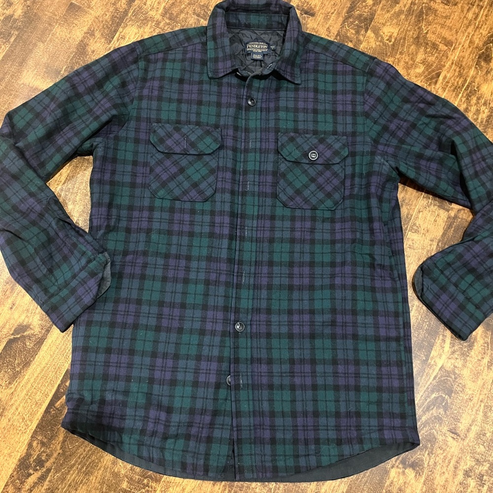 Pendleton scotch Plaid wool Shirt jacket with pockets.